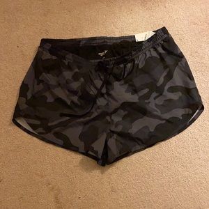 Never worn Old Navy Active